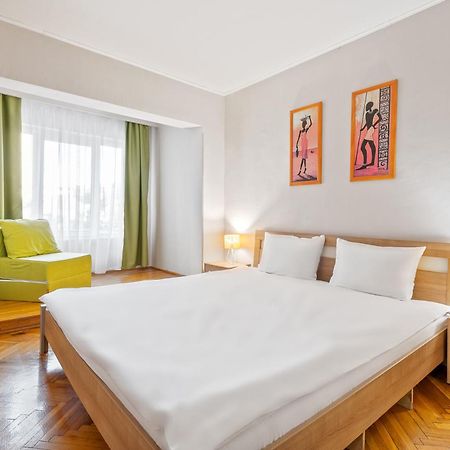 Apartament Helena Орадя Экстерьер фото
