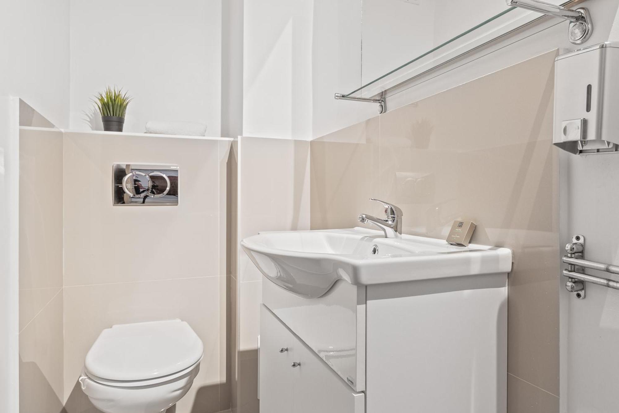 Apartament Helena Орадя Экстерьер фото